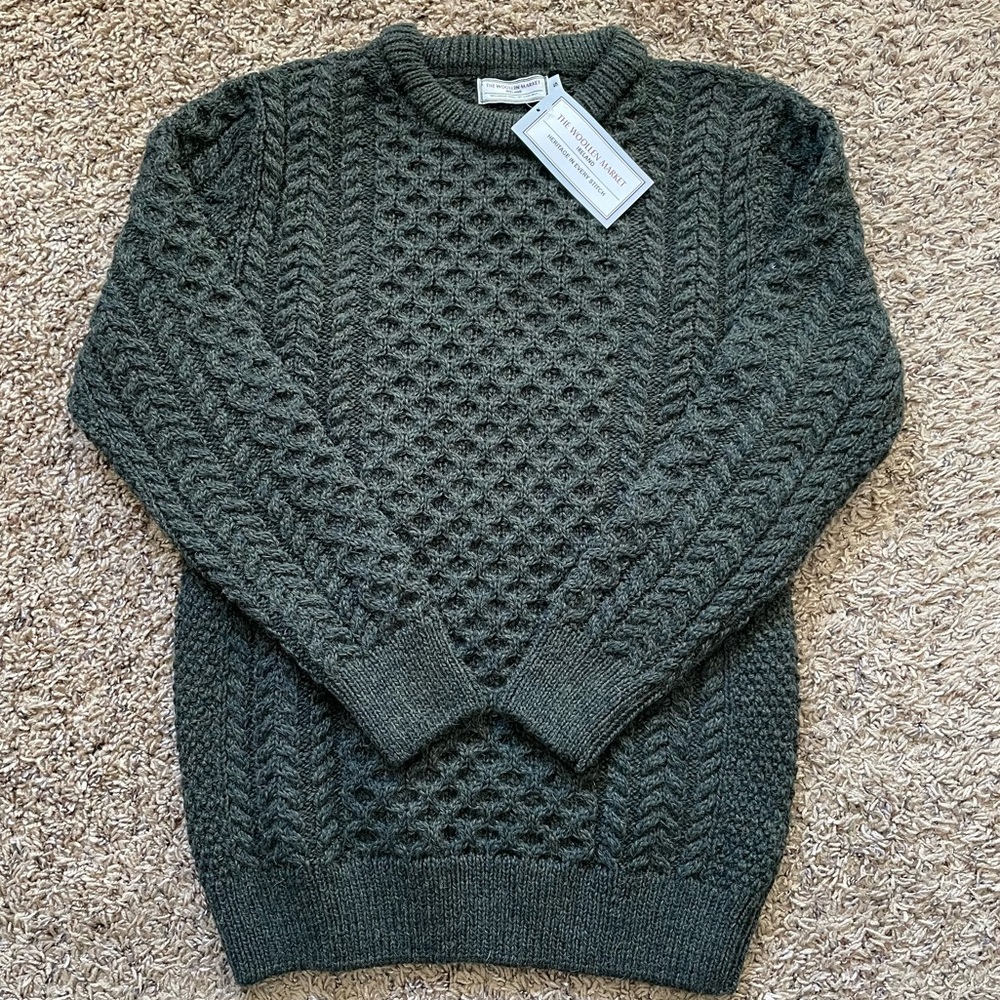 NWT 100% Irish Merino Wool Dark Green Pullover Crew Neck Sweater